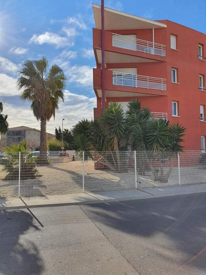 סן-לורן-דה-לה-סלאנק Logement Entier, Calme, Hyper Equipe מראה חיצוני תמונה